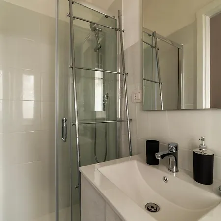 Guesthost - Pamphili & Vaticano Cozy