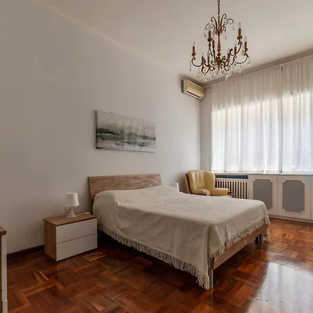 Guesthost - Pamphili & Vaticano Cozy