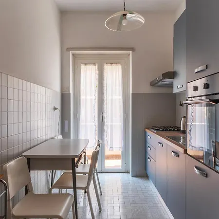 Guesthost - Pamphili & Vaticano Cozy