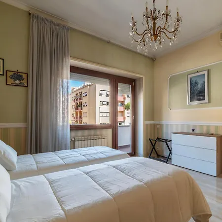 Guesthost - Pamphili & Vaticano Cozy *